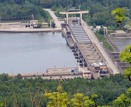 Das Donaukraftwerk Greifenstein ist eines von elf Wasserkraftwerken an der österreichischen Donau. © Bwag/WikimediaCommons
